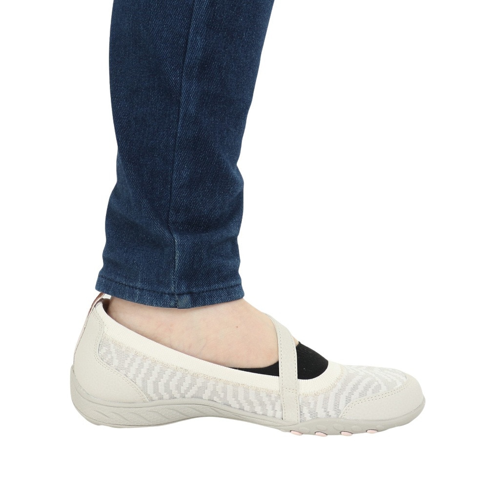 スケッチャーズ（SKECHERS）（レディース）カジュアルシューズ ブリース イージー レディー レーン ベージュ 100264-NAT スニーカー タウン 通気性 軽量