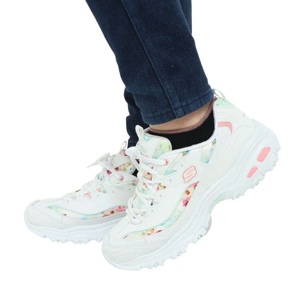 スケッチャーズ（SKECHERS）（レディース）カジュアルシューズ ディーライト ブルーミング フィールズ ホワイト 白 149794-WMLT スニーカー タウン 通気性