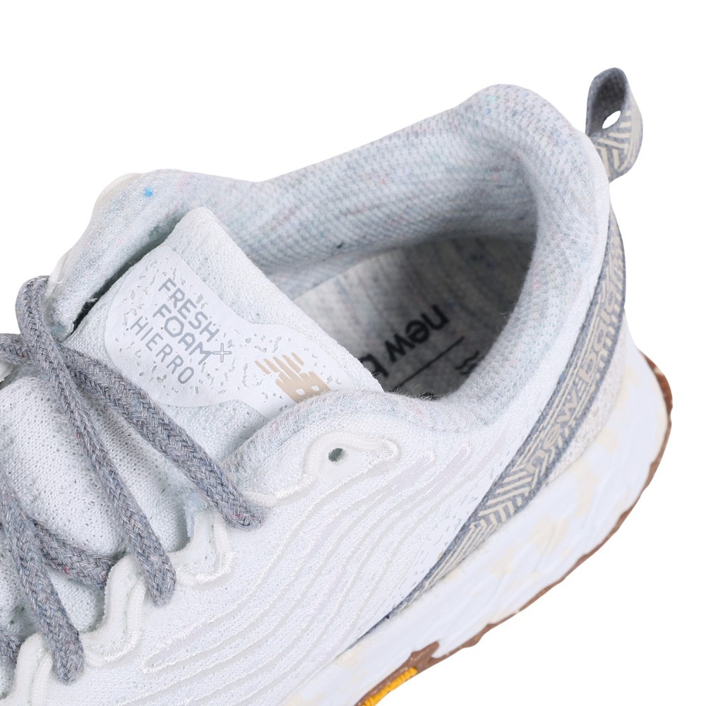 ニューバランス（new balance）（レディース）カジュアルシューズ フレッシュフォーム X ヒエロ v7 H7 ホワイト WTHIERH7B スニーカー トレイルラン0430