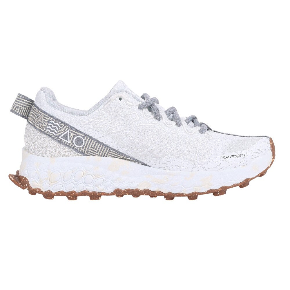 ニューバランス（new balance）（レディース）カジュアルシューズ フレッシュフォーム X ヒエロ v7 H7 ホワイト WTHIERH7B スニーカー トレイルラン0430