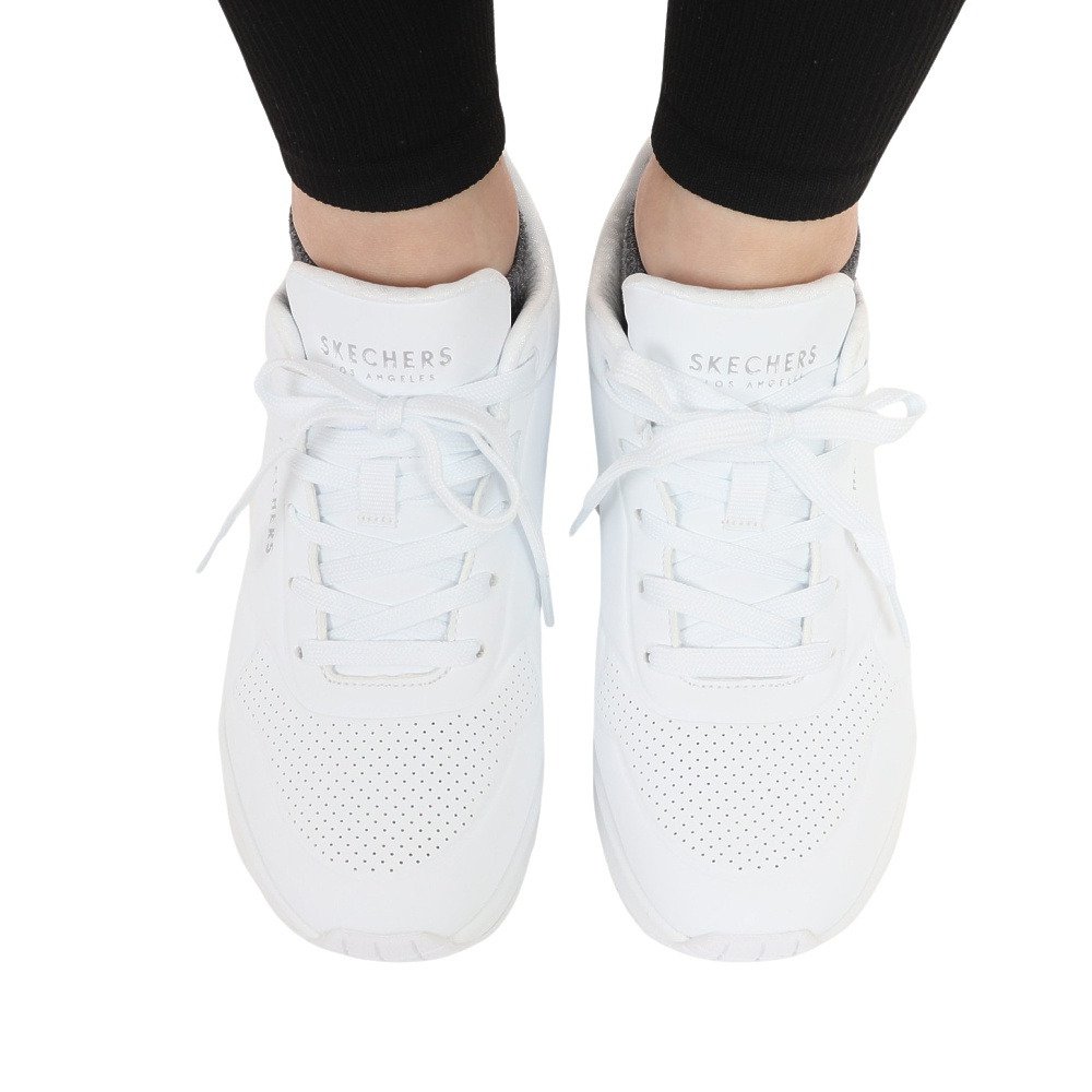 スケッチャーズ（SKECHERS）（レディース）カジュアルシューズ UNO STAND ON AIR 73690-W