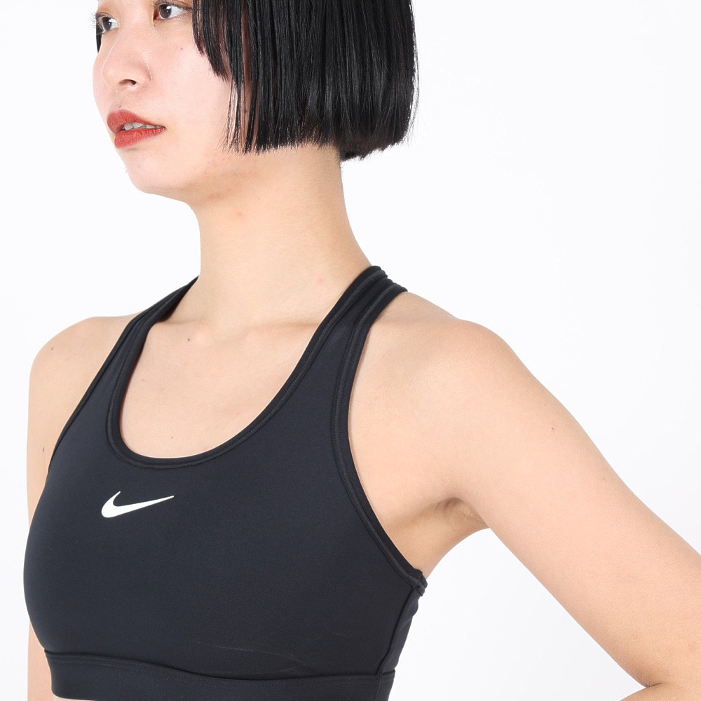 ナイキ（NIKE）（レディース）ブラ スウッシュ ミディアムサポート パッディド スポーツブラ DX6822-010