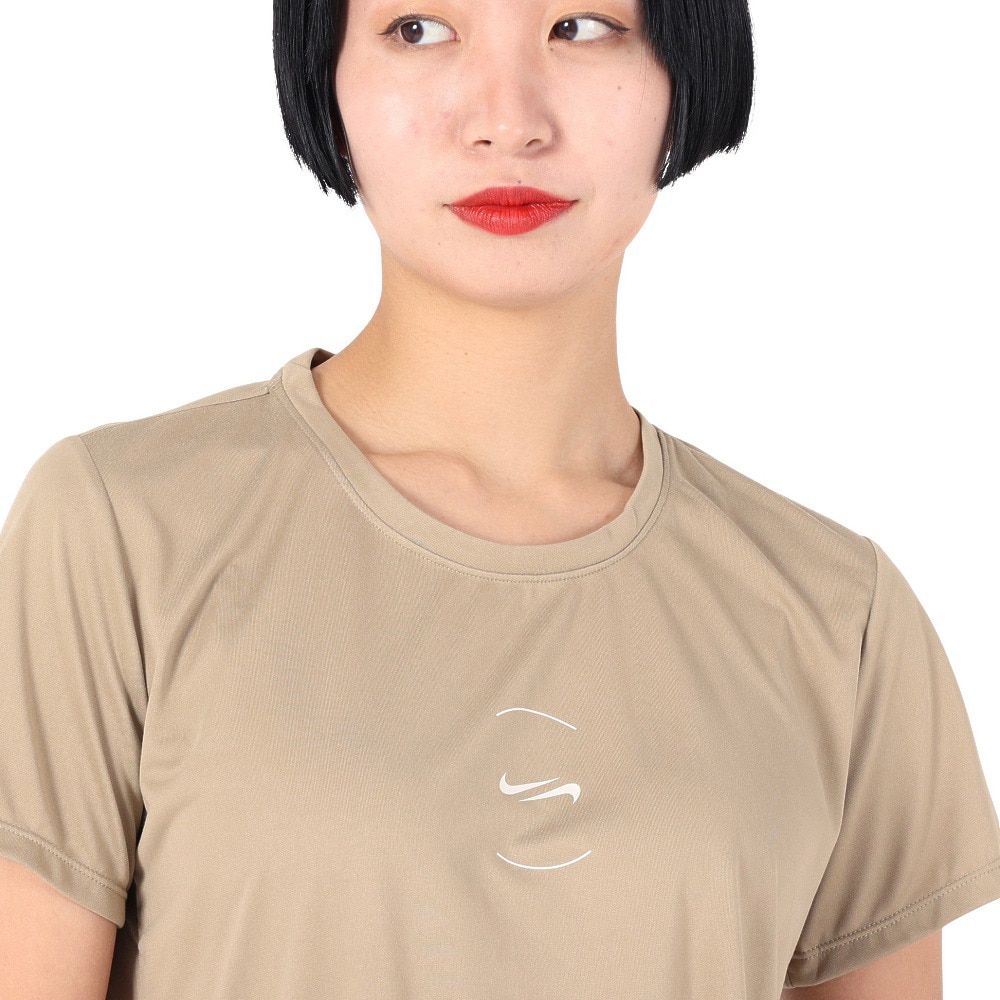 ナイキ（NIKE）（レディース）半袖Tシャツ レディースドライフィット ワン クロップ トップ FN7255-247