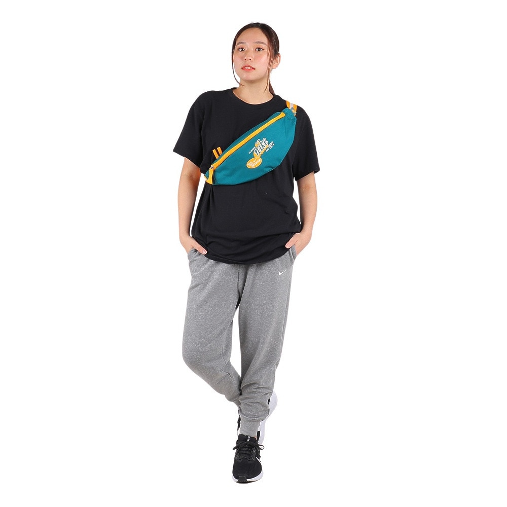 ナイキ（NIKE）（レディース）ワン リラックスド ドライフィット ショートスリーブ トップ FN2815-010