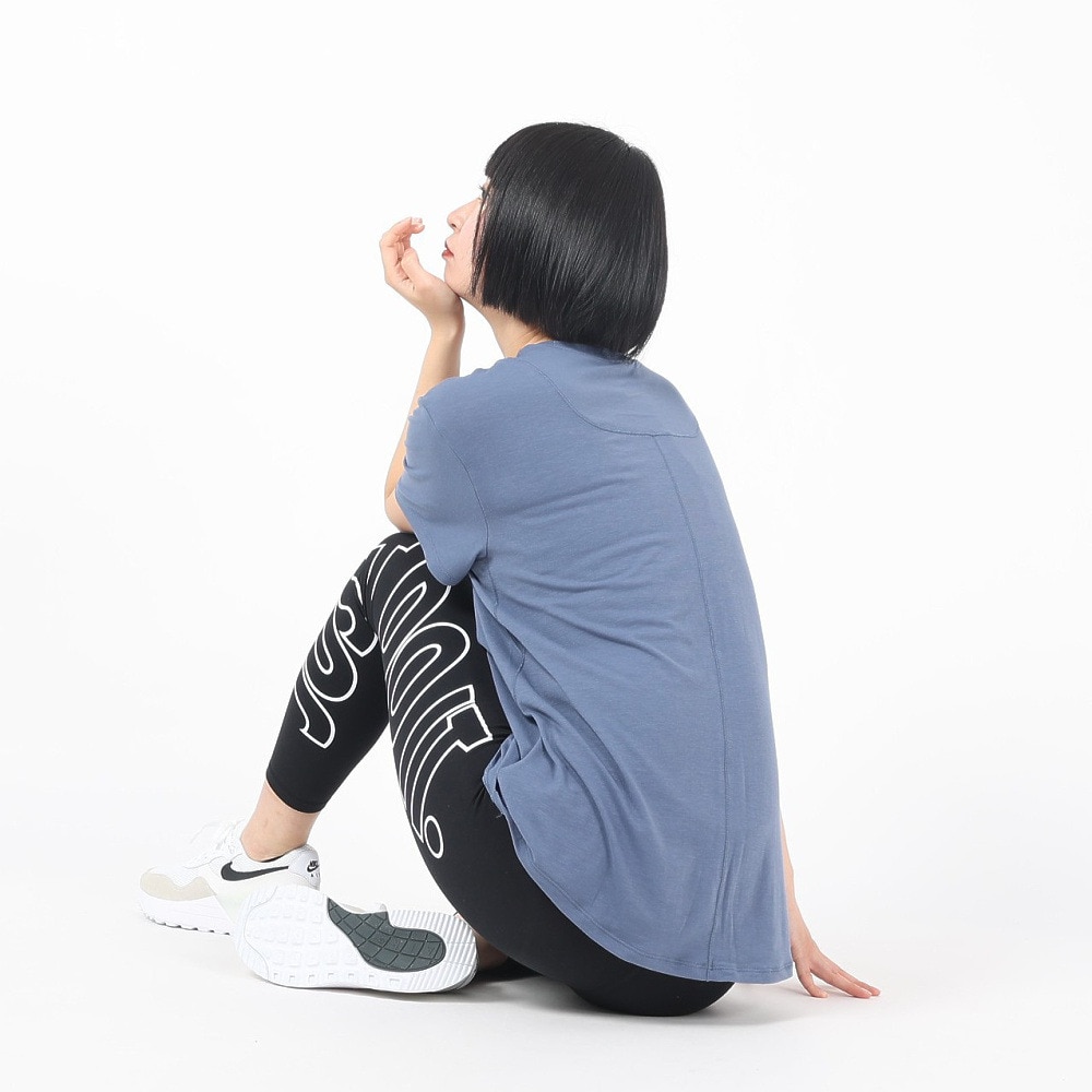 ナイキ（NIKE）（レディース）ワン リラックスド ウィメンズ ドライフィット ショートスリーブトップス FN2815-491
