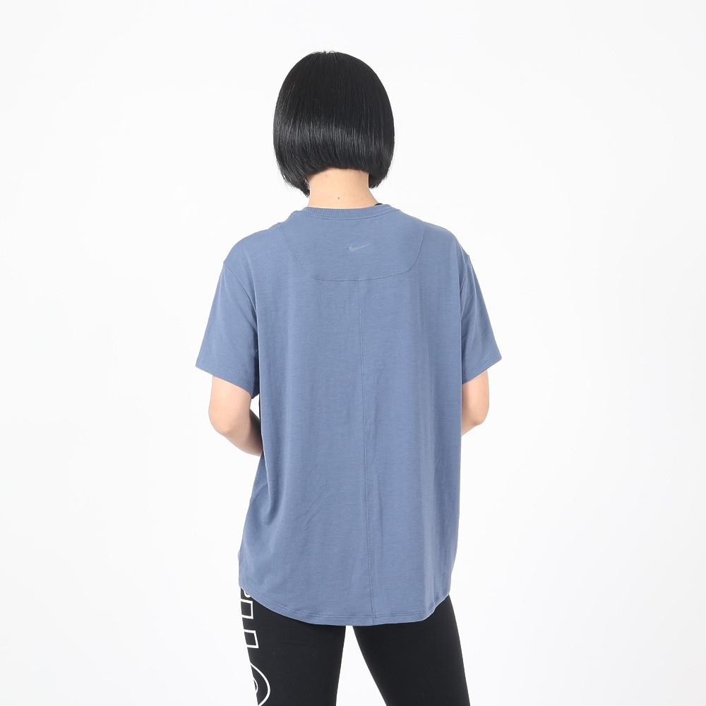 ナイキ（NIKE）（レディース）ワン リラックスド ウィメンズ ドライフィット ショートスリーブトップス FN2815-491