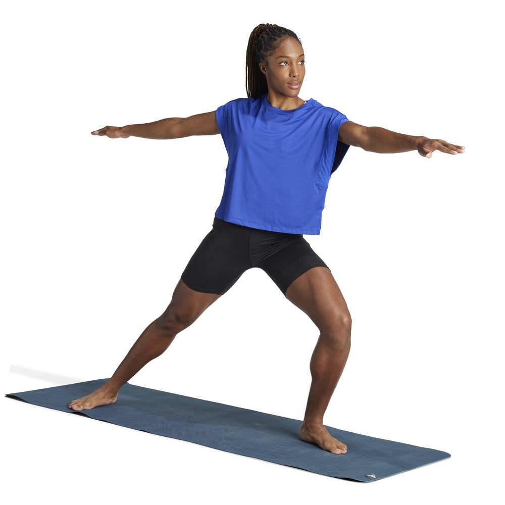 アディダス（adidas）（レディース）YOGA スタジオ 半袖Tシャツ KNS52-IS2981