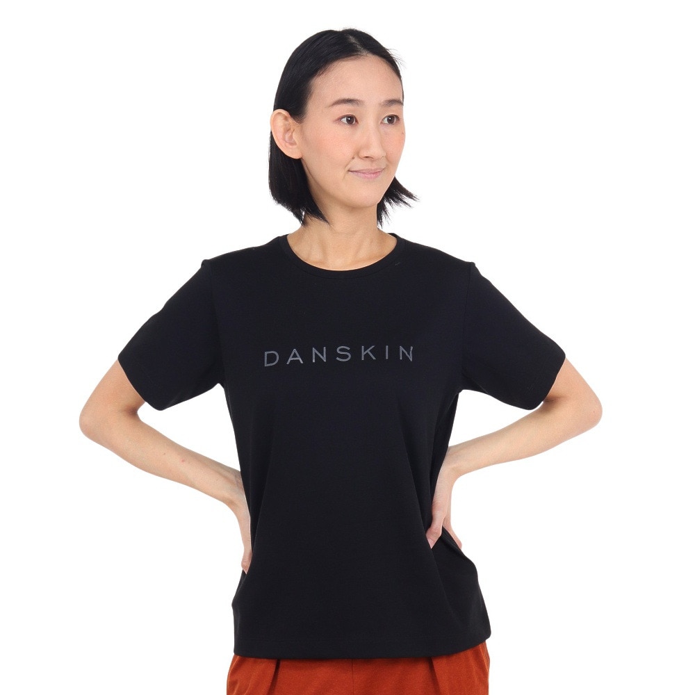 ダンスキン（DANSKIN）（レディース）プリント半袖Tシャツ DC724107 K
