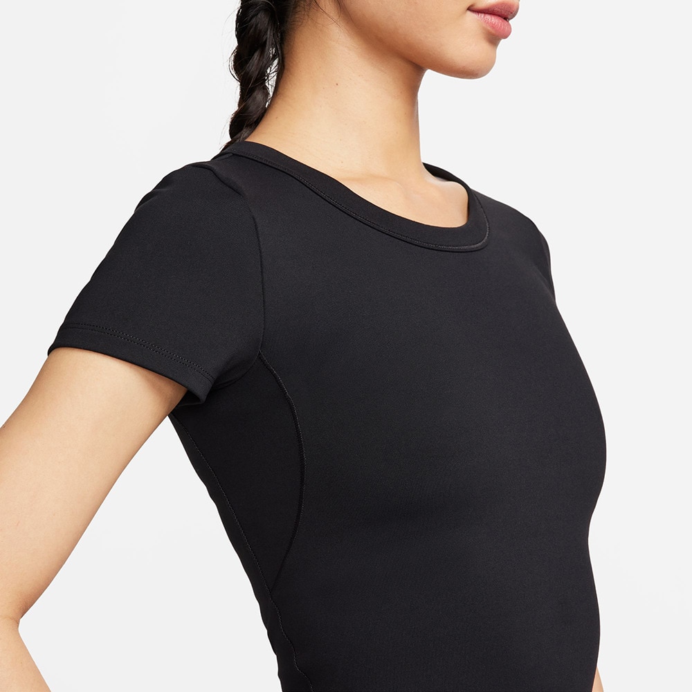 ナイキ（NIKE）（レディース）ワン フィッテド ドライフィット ショートスリーブ クロップド トップ FN2805-010