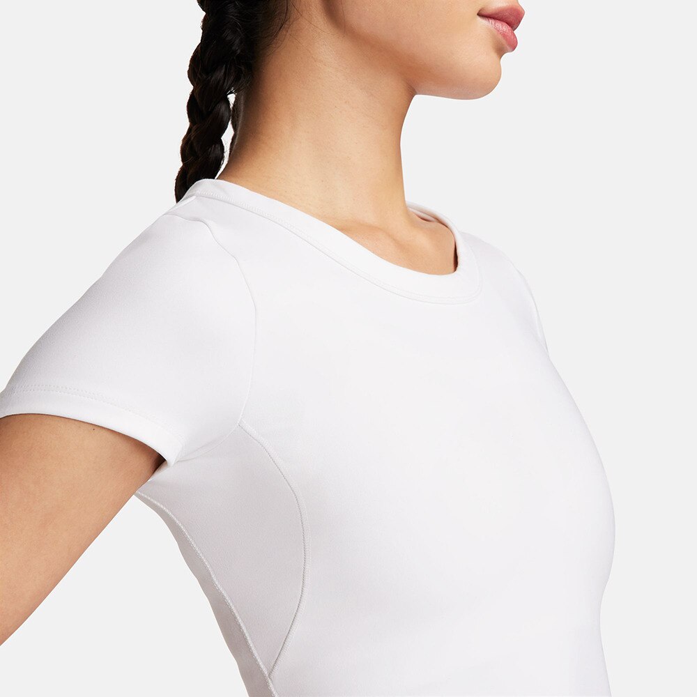 ナイキ（NIKE）（レディース）ワン フィッテド ドライフィット ショートスリーブ クロップド トップ FN2805-100
