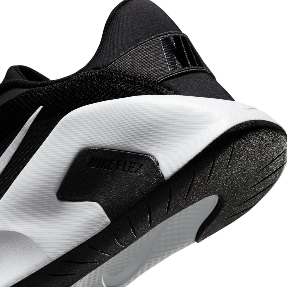 ナイキ（NIKE）（レディース）ジムシューズ トレーニングシューズ フレックス トレイン 4E ブラック ホワイト HV9982-003 スニーカー