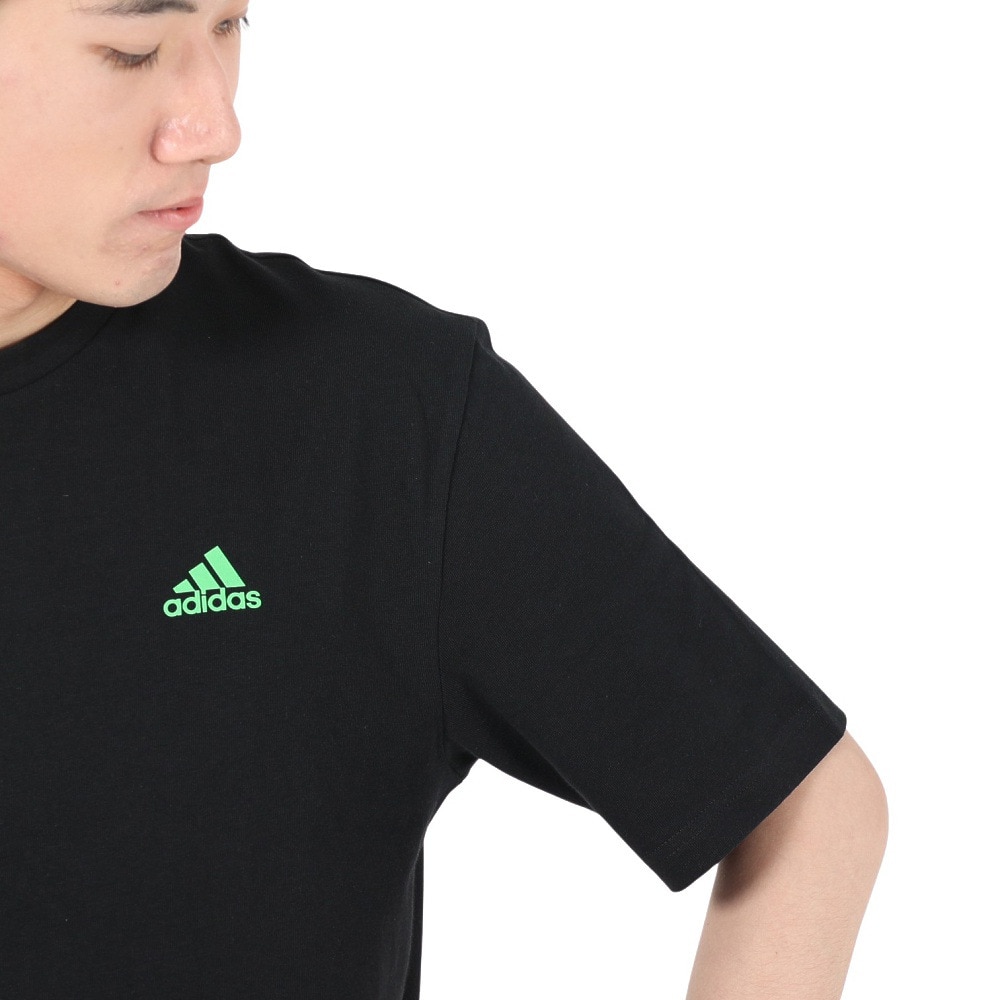 アディダス（adidas）（メンズ）半袖 Tシャツ メンズ 黒 ルーズフィットシャツ シグネチャー JLS98-GV1348