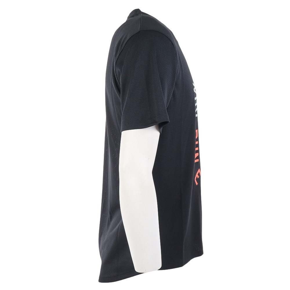 アンダーアーマー（UNDER ARMOUR）（メンズ）半袖Tシャツ メンズ ランエブリウェア ストライド 1381379 001