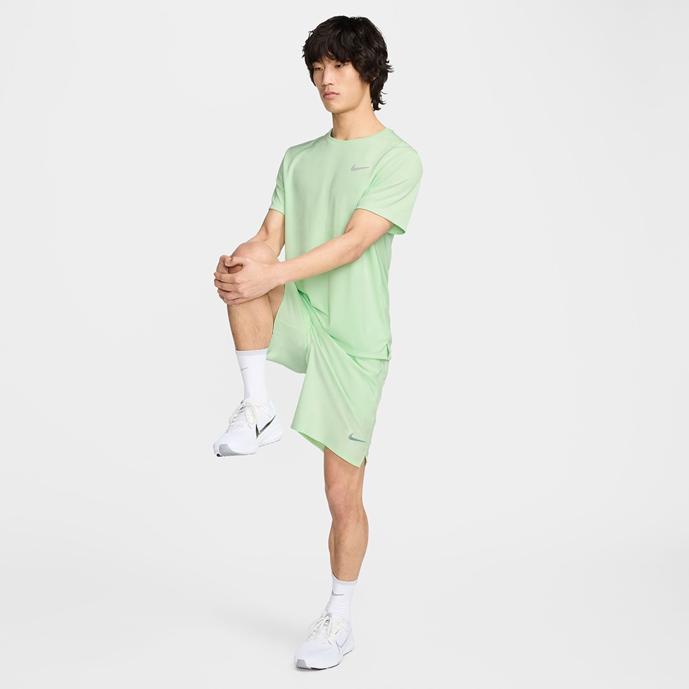 ナイキ（NIKE）（メンズ）Tシャツ 半袖 uv 速乾 グリーン ドライフィット UV マイラー ショートスリーブ ランニングトップ DV9316-376