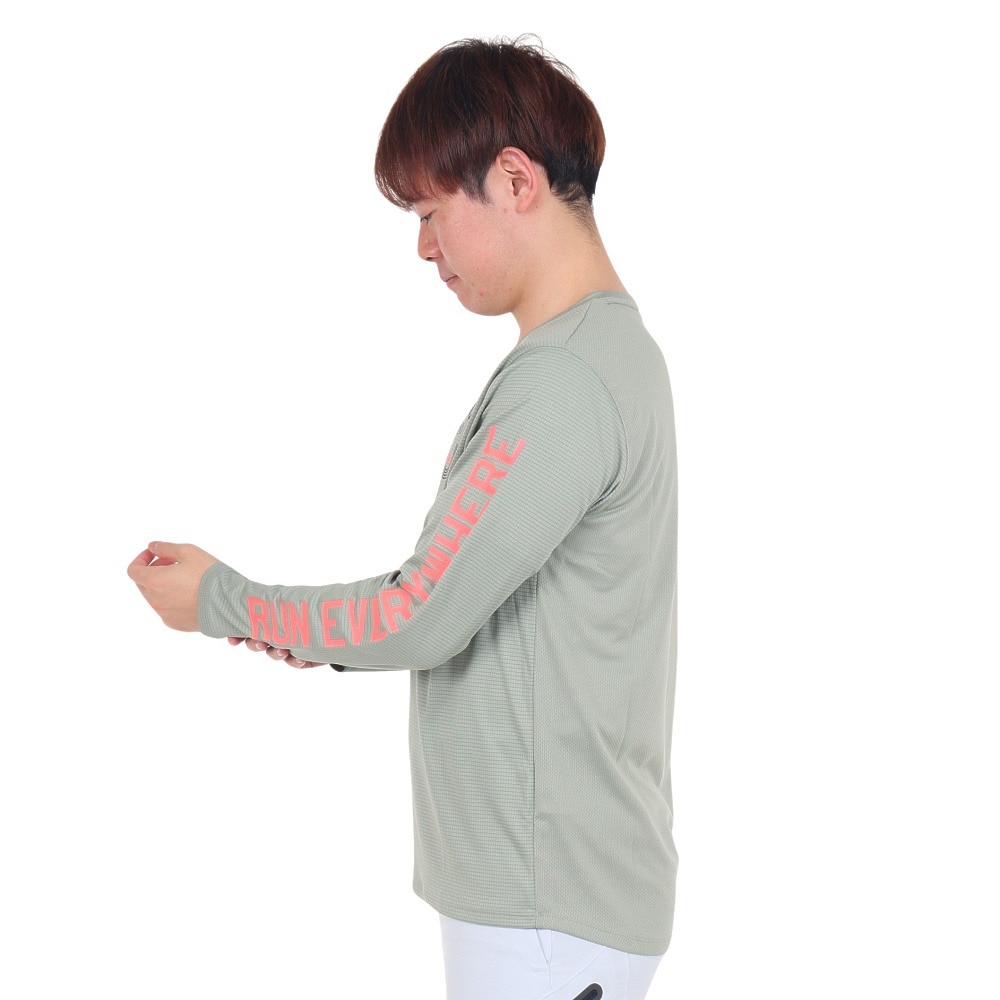アンダーアーマー（UNDER ARMOUR）（メンズ）長袖Ｔシャツ メンズ ラン エブリウェア ストライド  1381380 504