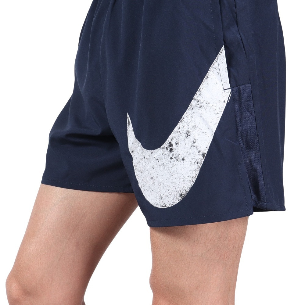ナイキ（NIKE）（メンズ）ドライフィット チャレンジャー スウッシュ ショーツ インナーパンツ付き FV9917-451