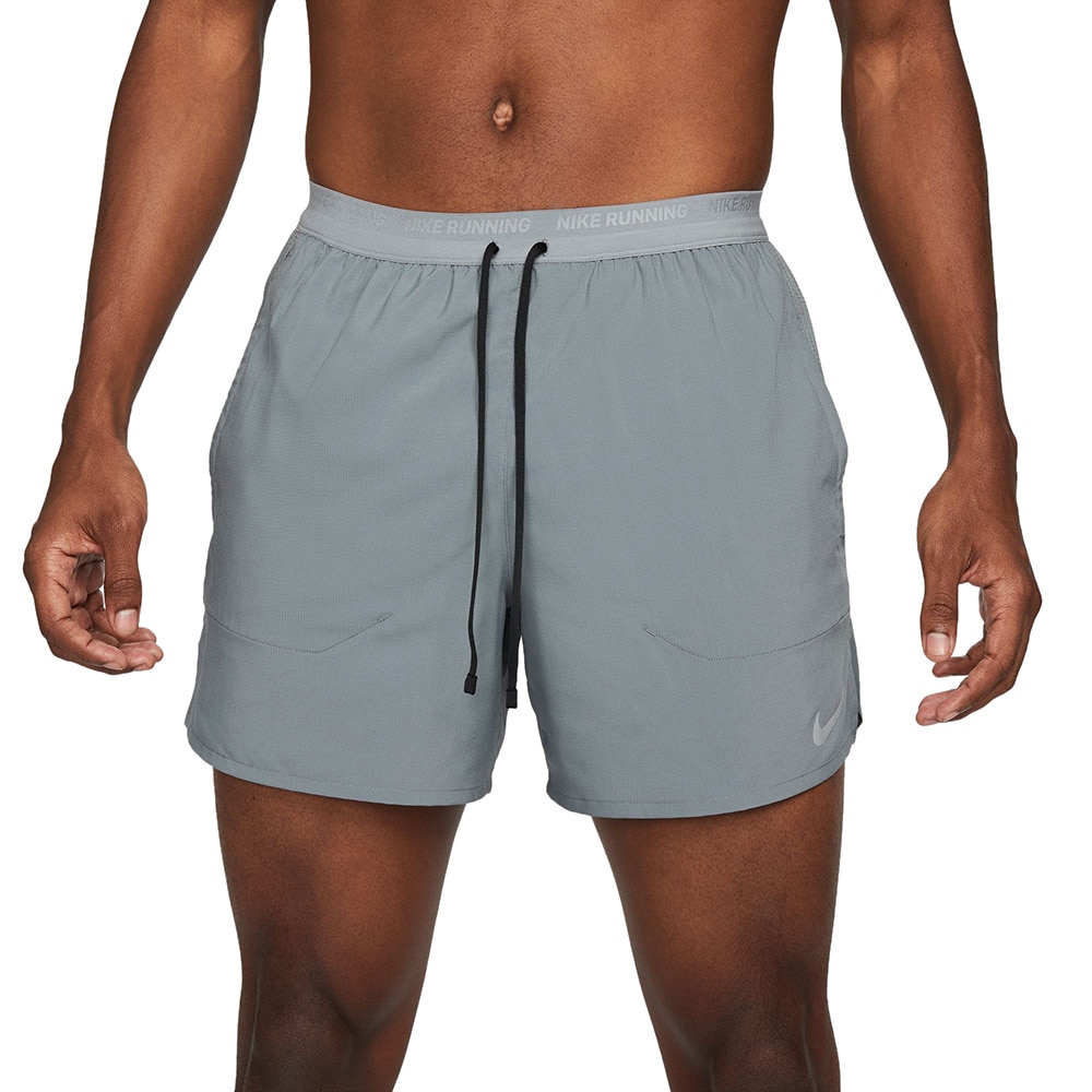 ナイキ（NIKE）（メンズ）ドライフィット ストライド 13cm ランニングショートパンツ インナー付き DM4756-084