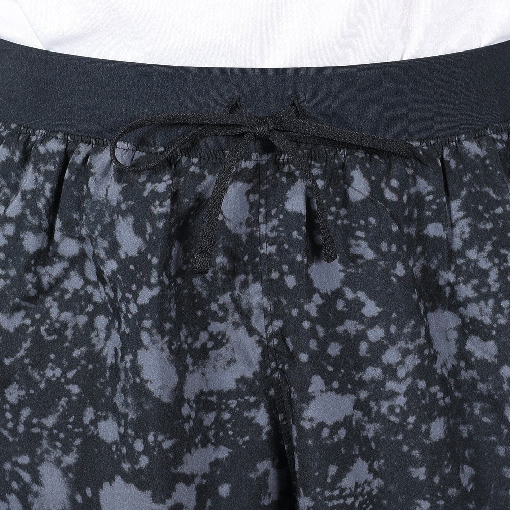 アンダーアーマー（UNDER ARMOUR）（メンズ）ローンチ 7インチ アンラインド スペック ショーツ 1382624 001