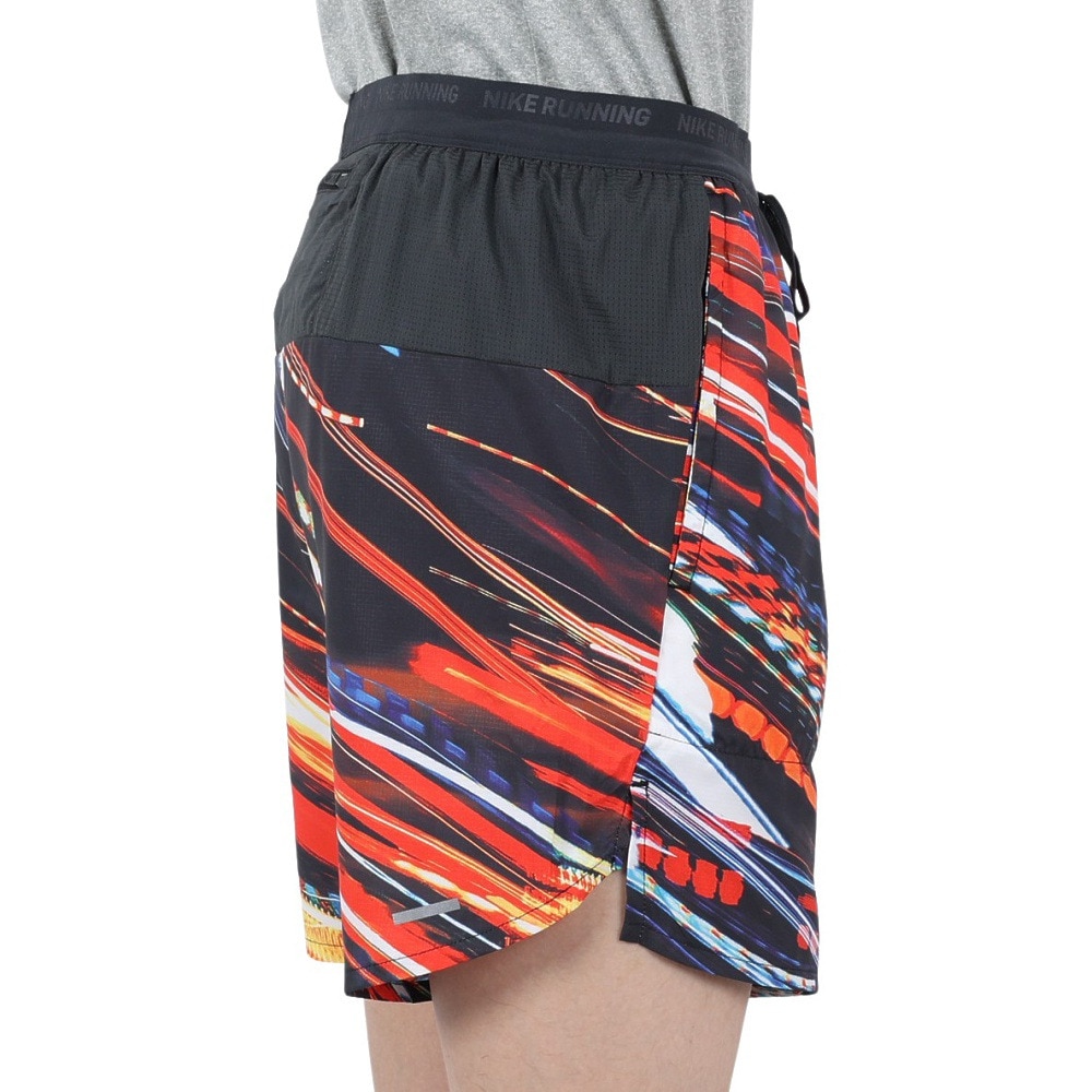 ナイキ（NIKE）（メンズ）ドライフィット ストライド ランニングショートパンツ IB7929-100