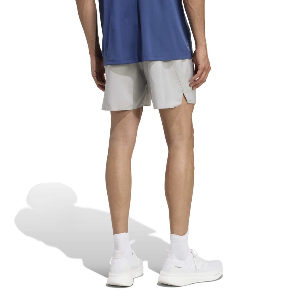 アディダス（adidas）（メンズ）Adi365ランニング エッセンシャルズ ショートパンツ QY036-JZ7766