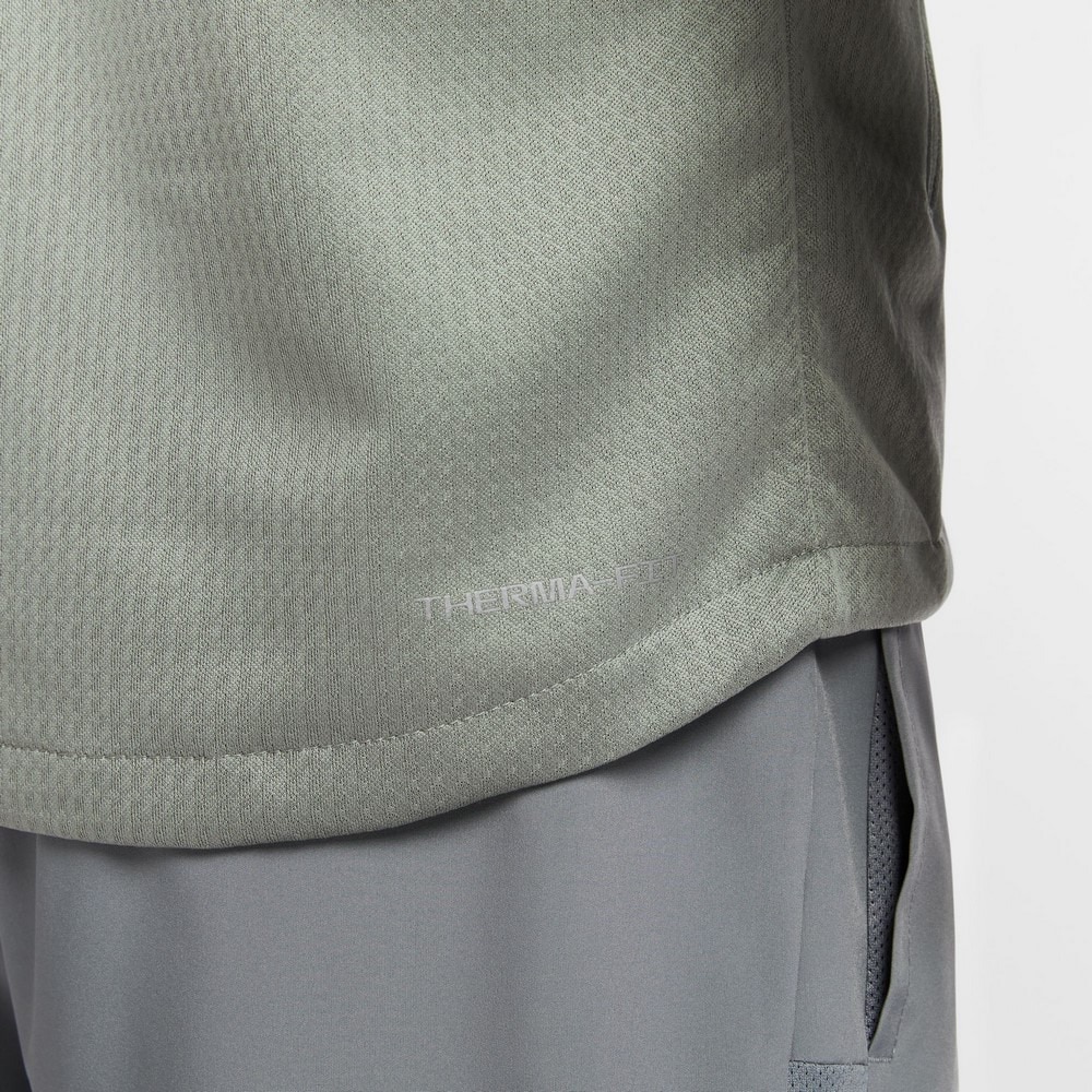 ナイキ（NIKE）（メンズ）Therma-FIT 撥水 マイラー フーディ ランニング ジャケット FZ1112-053