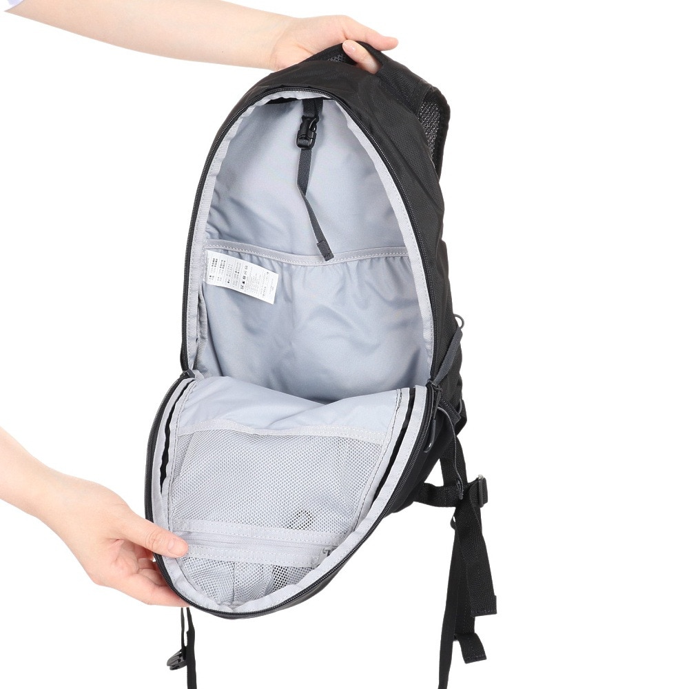 ナイキ（NIKE）（メンズ、レディース）鞄 ラン コミューター バックパック 15L RN8063-045