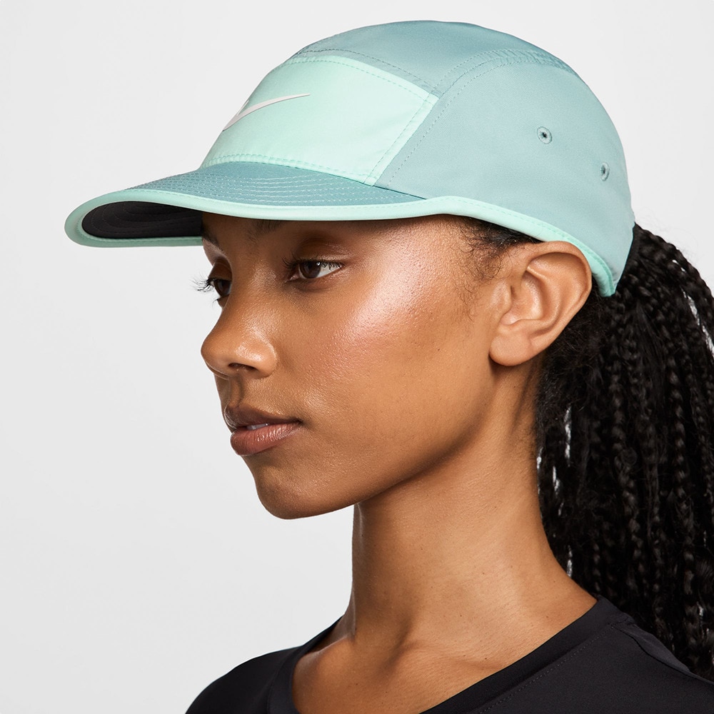 ナイキ（NIKE）（メンズ、レディース）ドライフィット フライ アンストラクチャード スウッシュ キャップ FB5624-018