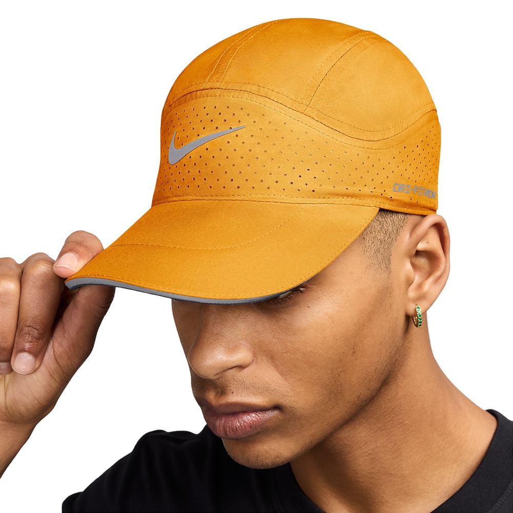 ナイキ（NIKE）（メンズ、レディース）ドライフィット クラブ アンストラクチャード フェザーライト キャップ FB5681-717