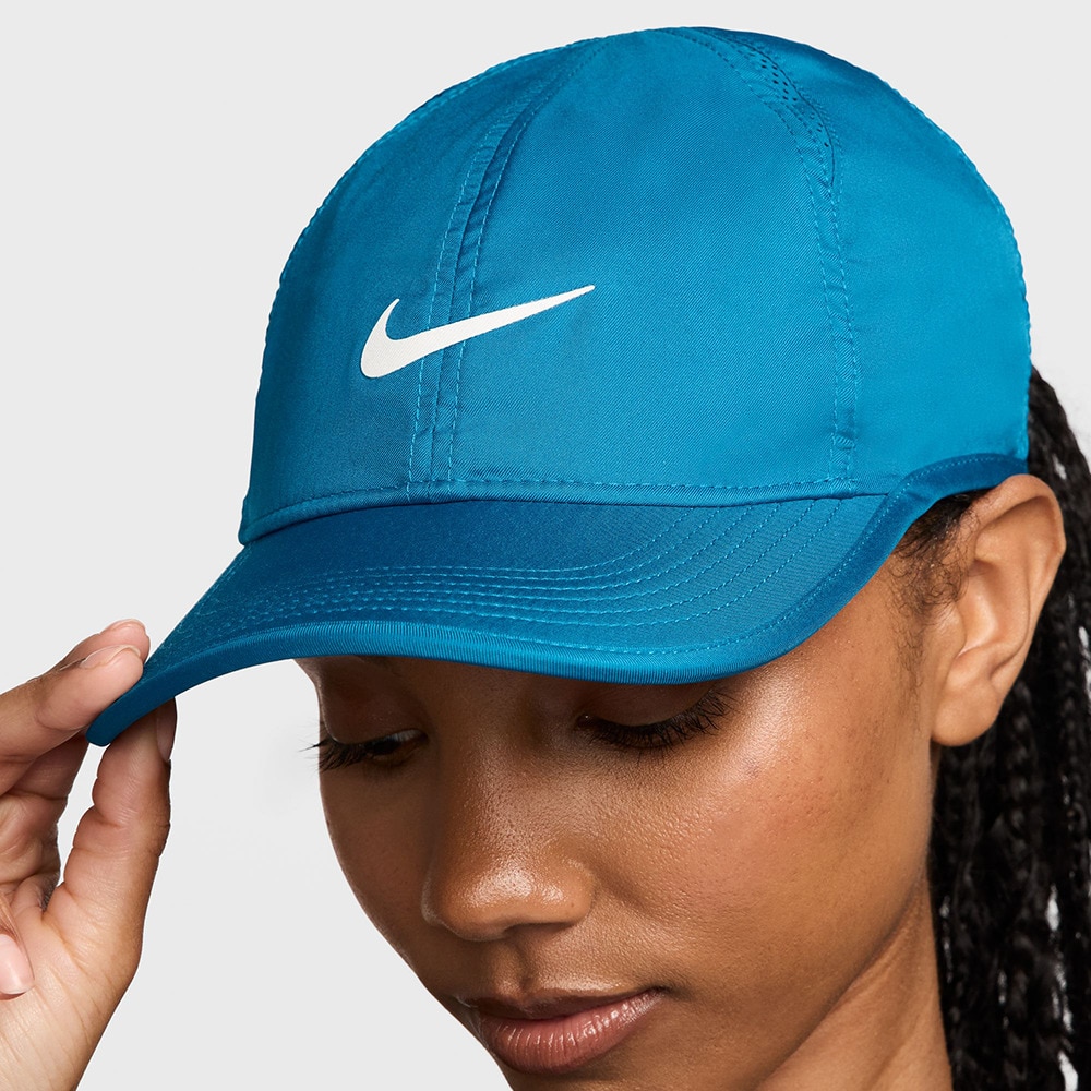 ナイキ（NIKE）（メンズ、レディース）ドライフィット クラブ アンストラクチャード フェザーライト キャップ FB5682-301