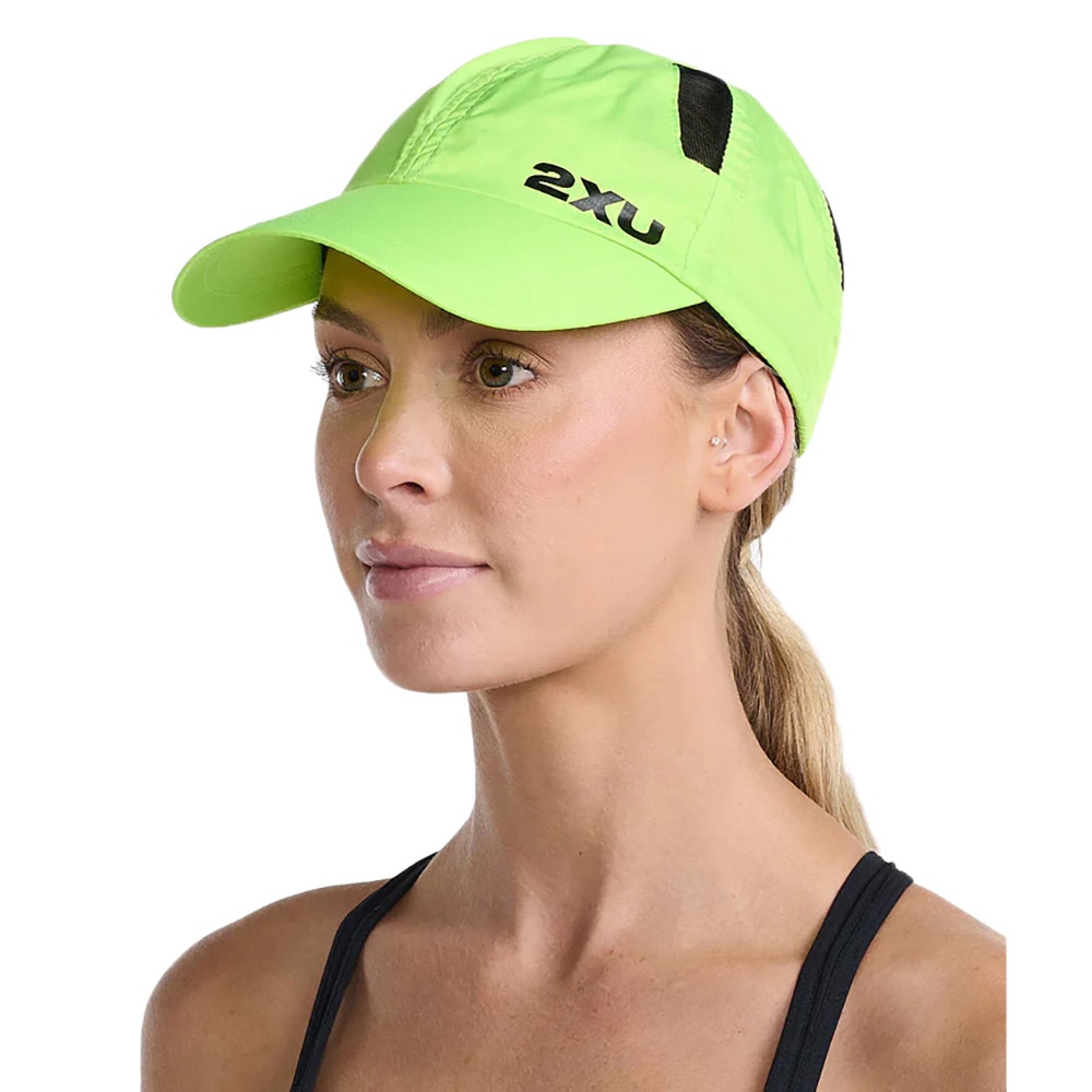ツー・タイムズ・ユー（2XU）（メンズ、レディース）ランニングキャップ UQ5685F-VOL/BLK