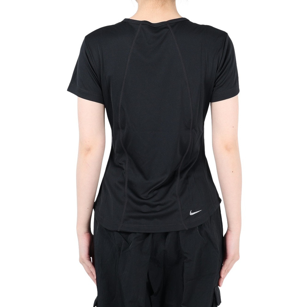 ナイキ（NIKE）（レディース）ファスト Dri-FIT 半袖 トップ FN2519-010