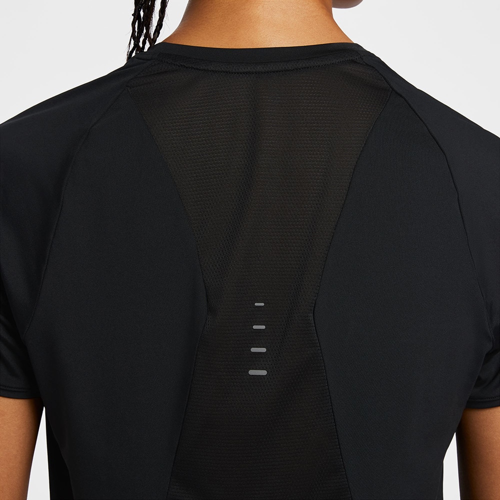 ナイキ（NIKE）（レディース）スウィフト Dri-FIT ショートスリーブ ランニングトップ HM9699-010