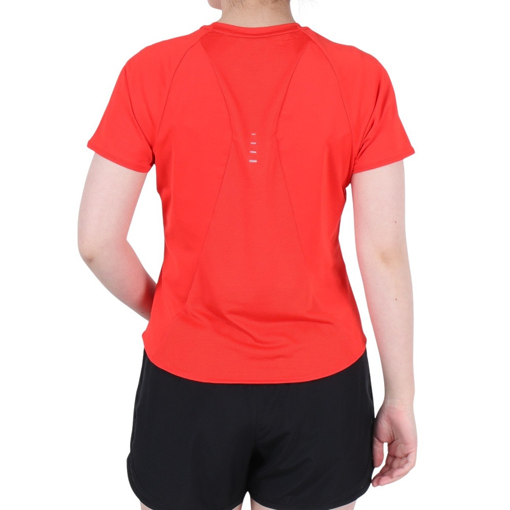 ナイキ（NIKE）（レディース）スウィフト ドライフィット 半袖ランニングトップ HM9699-696