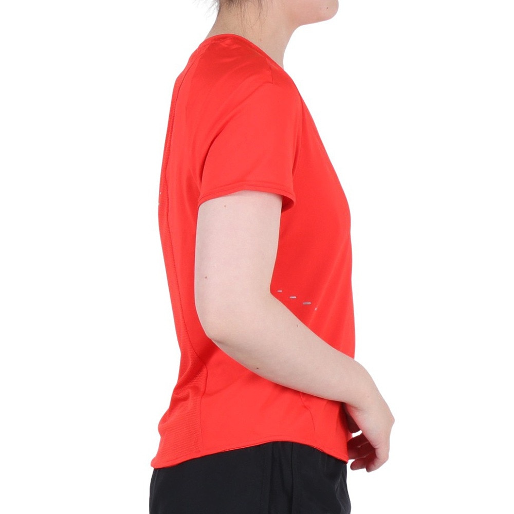 ナイキ（NIKE）（レディース）スウィフト ドライフィット 半袖ランニングトップ HM9699-696