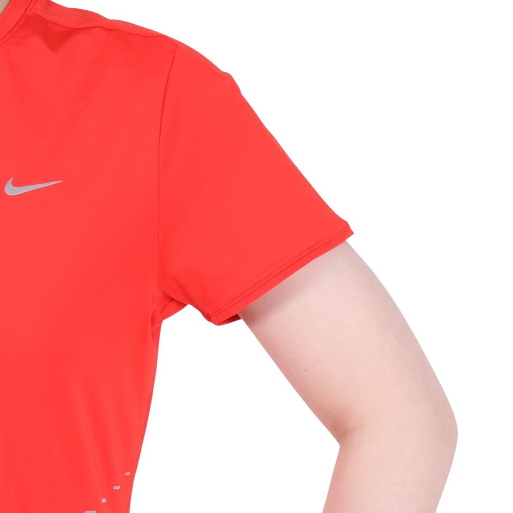 ナイキ（NIKE）（レディース）スウィフト ドライフィット 半袖ランニングトップ HM9699-696