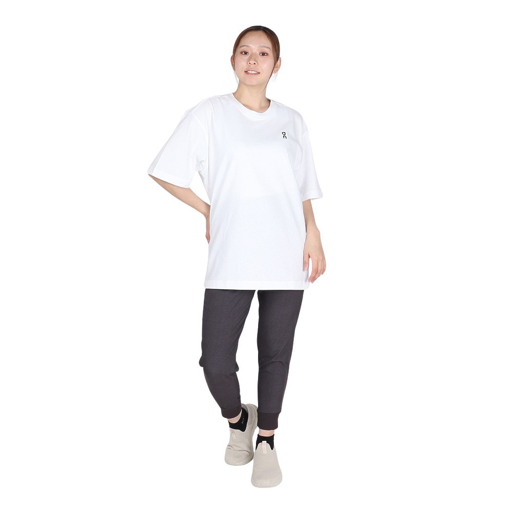 オン（On）（レディース）Club Tシャツ 1WE10060069