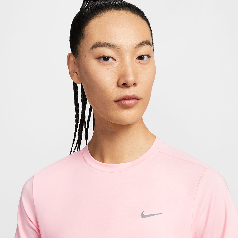 ナイキ（NIKE）（レディース）スウィフト ドライフィット ショートスリーブ ランニングトップ HM9699-607