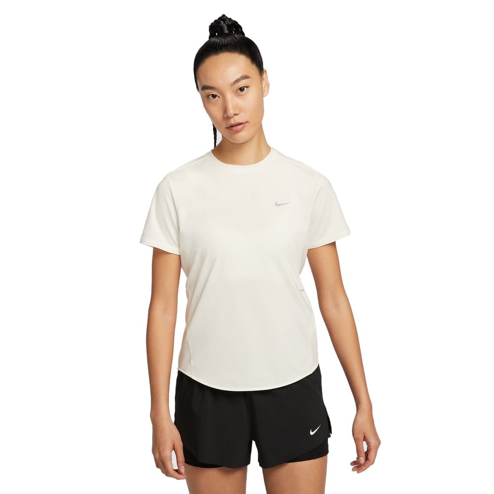 ナイキ（NIKE）（レディース）スウィフト ドライフィット ショートスリーブ ランニングトップ HM9699-133