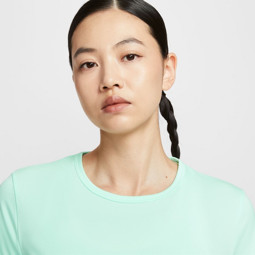 ナイキ（NIKE）（レディース）テンポ SWSH HBR ドライフィット 半袖ランニングトップ HV2773-353