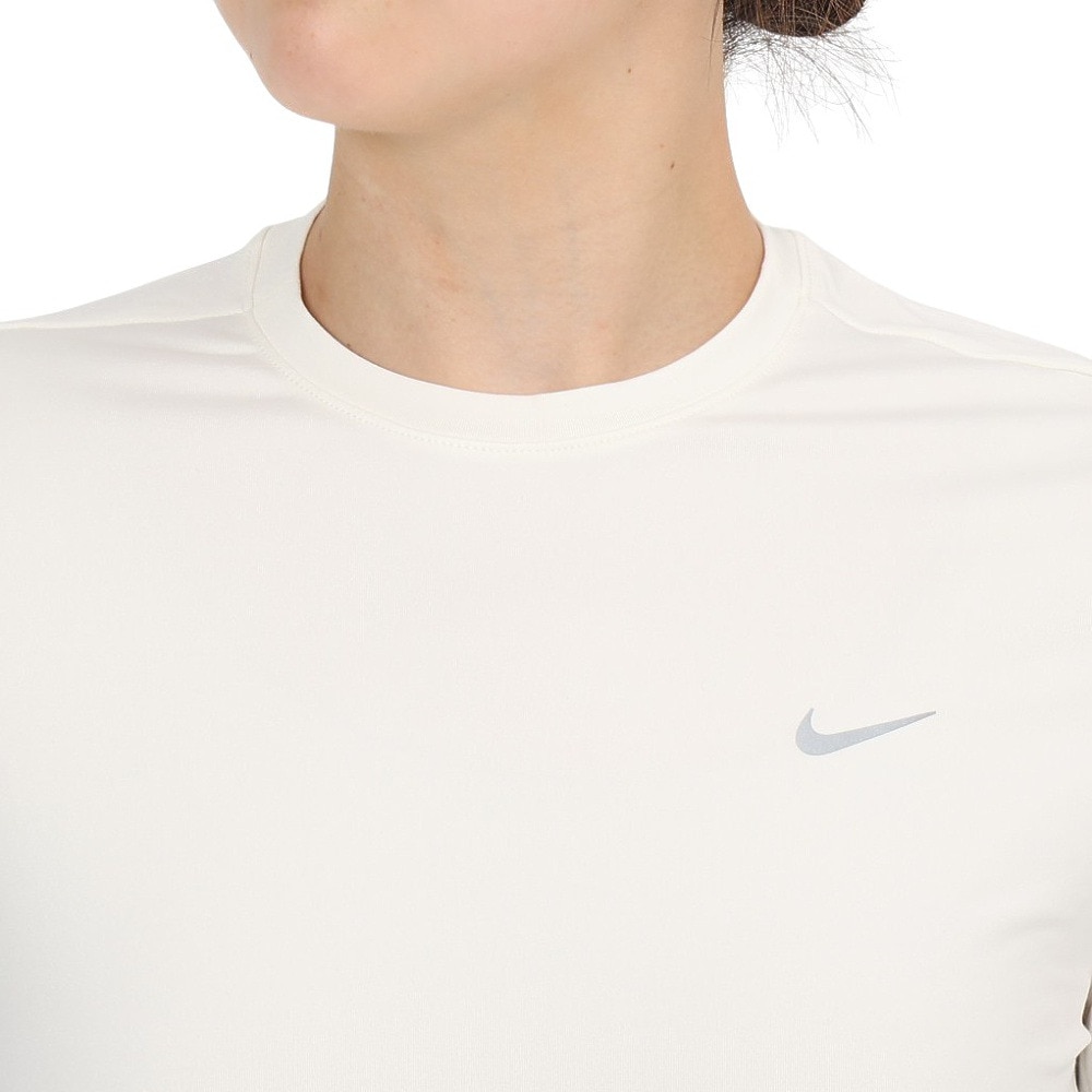ナイキ（NIKE）（レディース）スウィフト ドライフィット UV 長袖 クルーネック ランニングトップ HQ0504-133