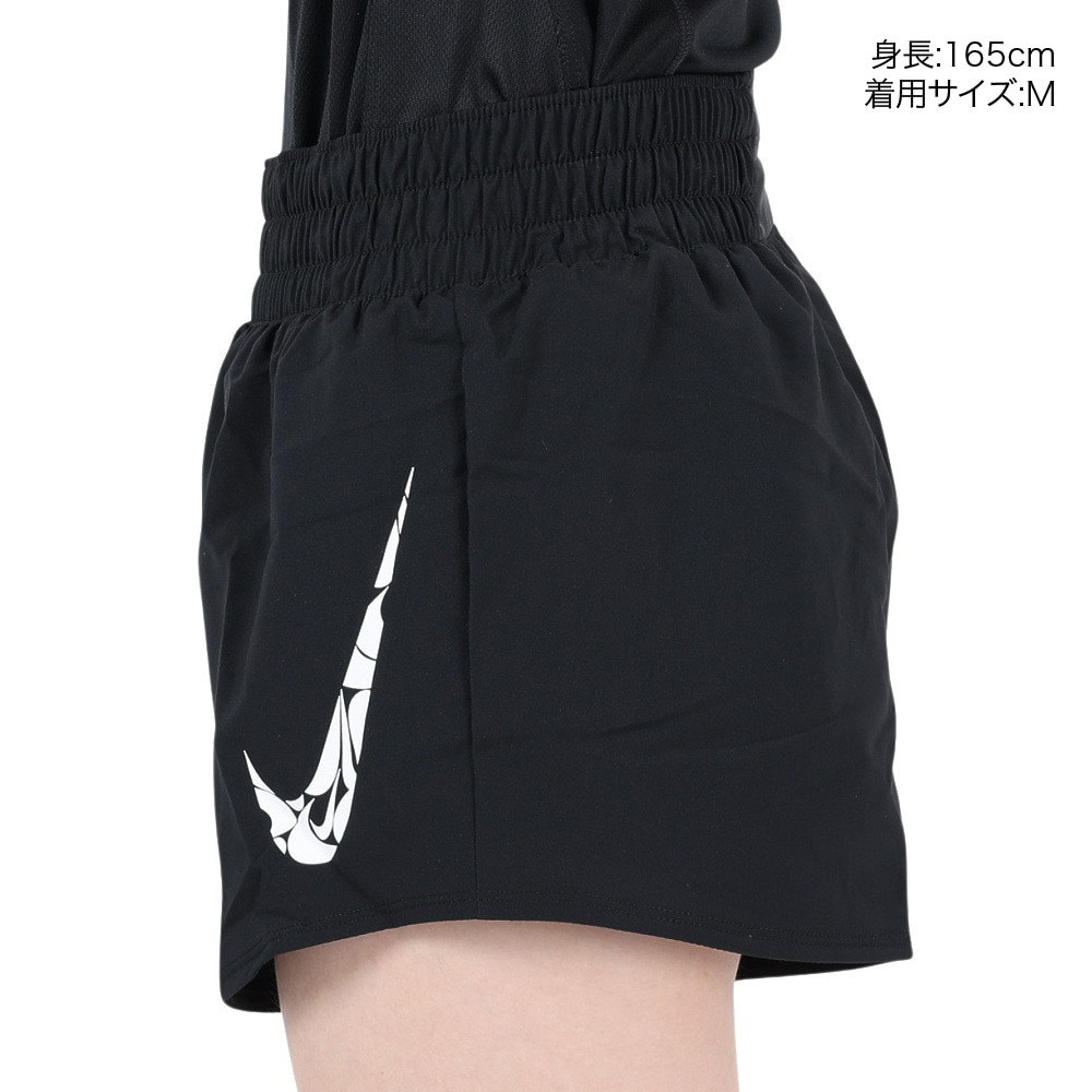 ナイキ（NIKE）（レディース）ワン ドライフィット ミッドライズ 8cm ショートパンツ インナー付き FN2602-010