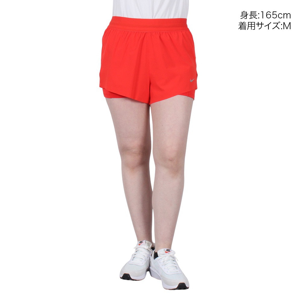 ナイキ（NIKE）（レディース）スウィフト ドライフィット ミッドライズ 2イン1 ショートパンツ インナー付き HJ5377-696