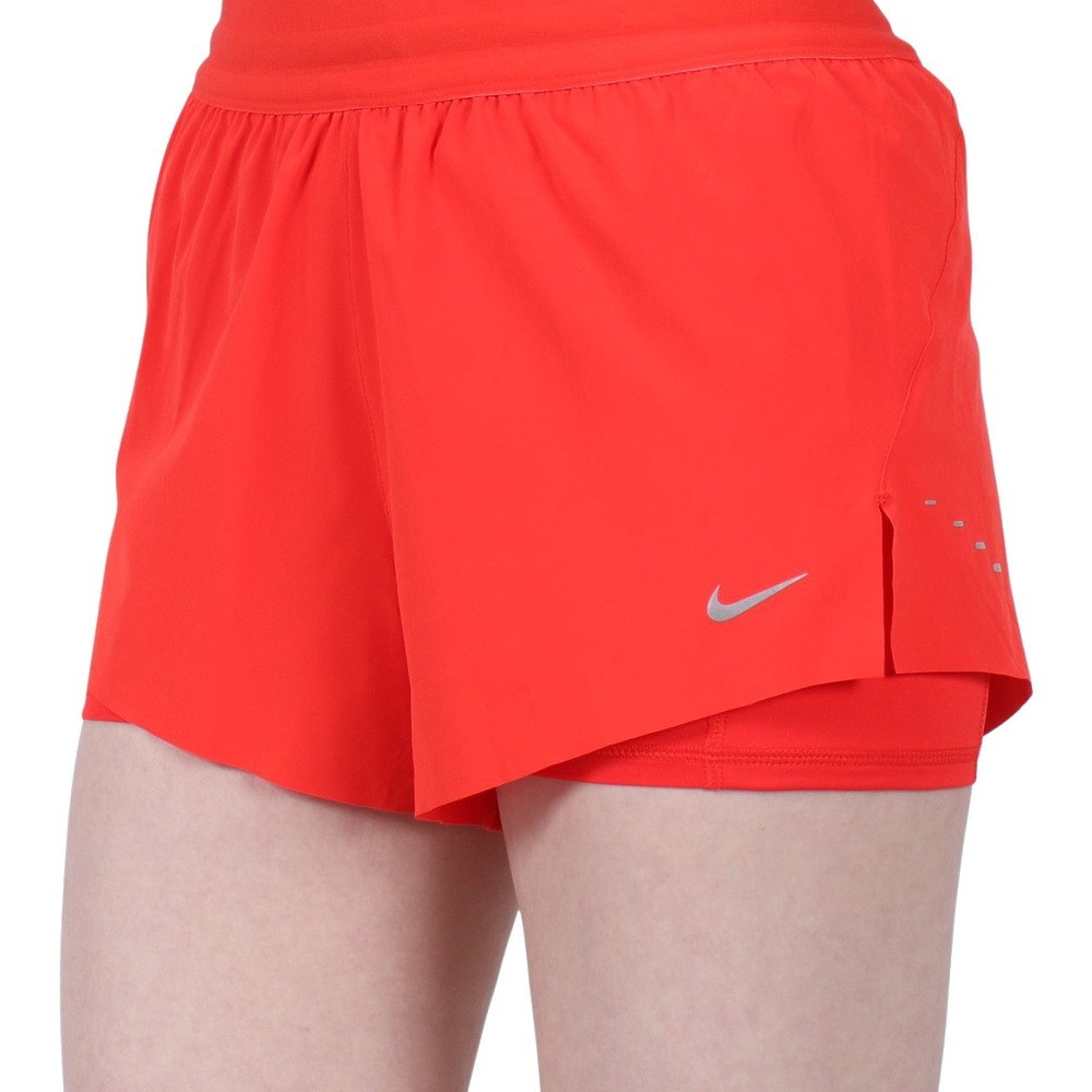 ナイキ（NIKE）（レディース）スウィフト ドライフィット ミッドライズ 2イン1 ショートパンツ インナー付き HJ5377-696