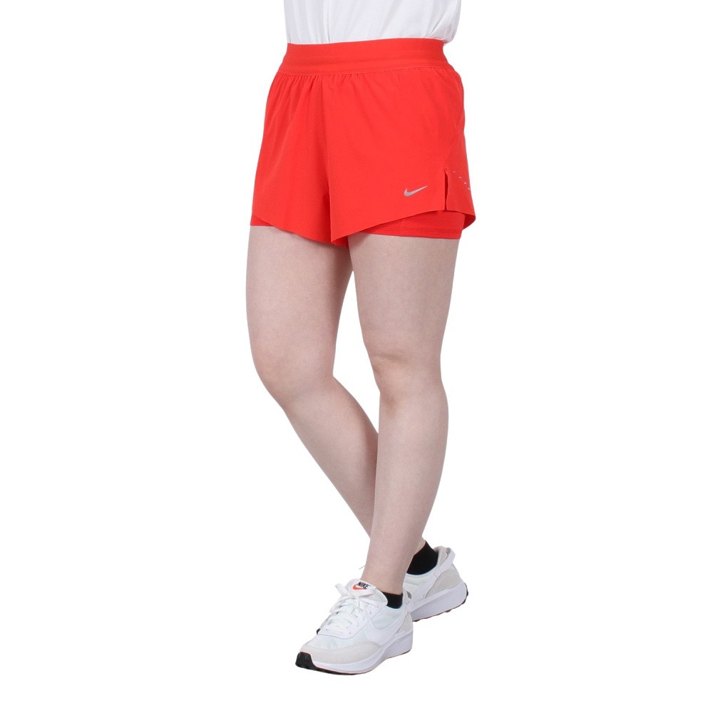 ナイキ（NIKE）（レディース）スウィフト ドライフィット ミッドライズ 2イン1 ショートパンツ インナー付き HJ5377-696