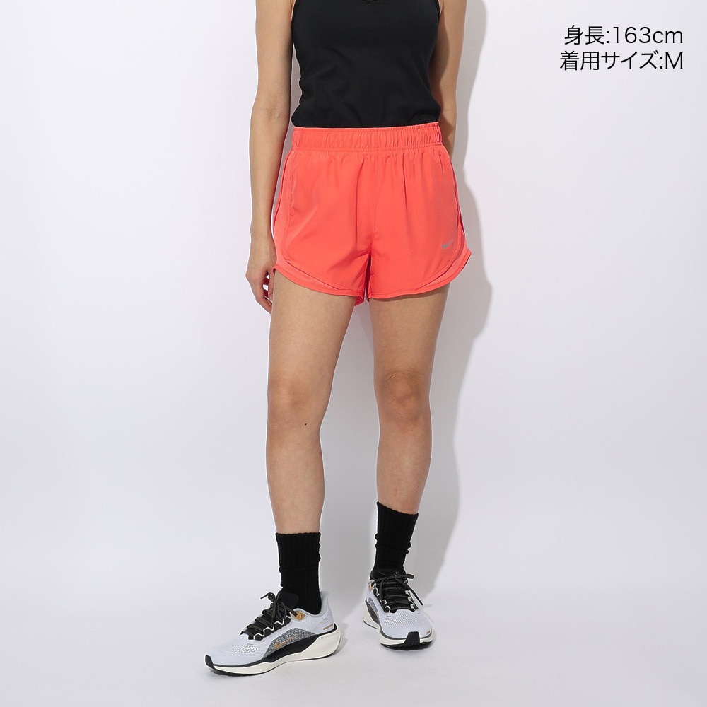 ナイキ（NIKE）（レディース）テンポ ドライフィット ミッドライズ ランニングショーツ インナーブリーフ付き HM6097-814