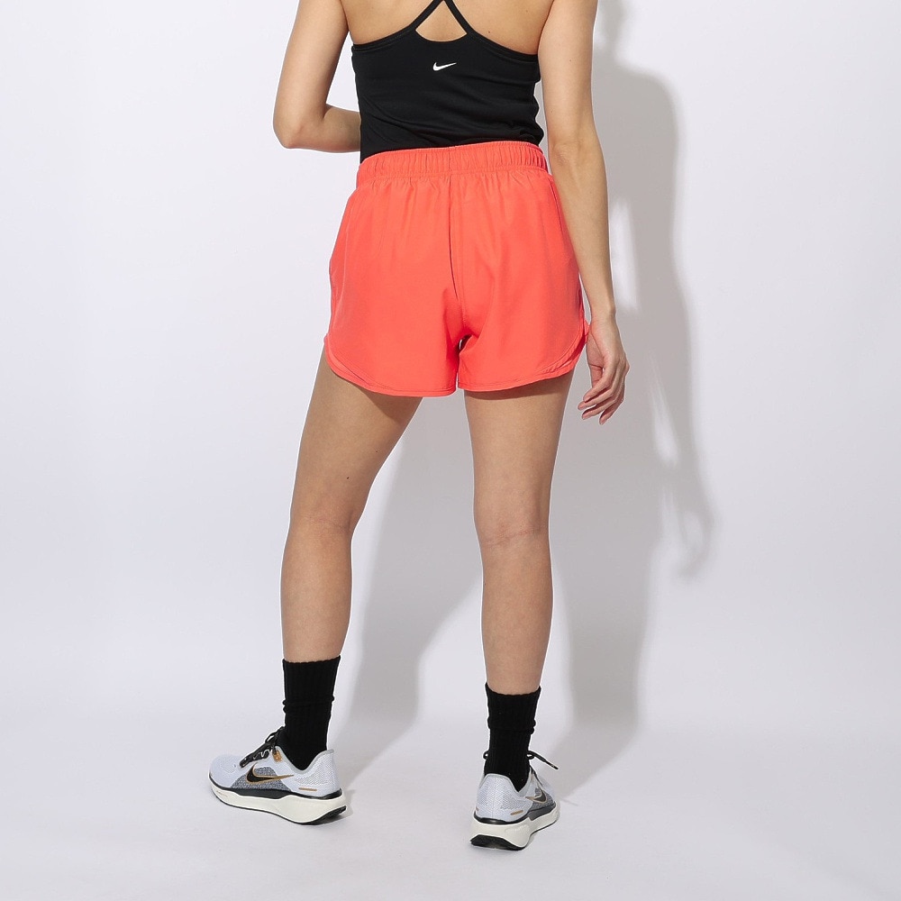 ナイキ（NIKE）（レディース）テンポ ドライフィット ミッドライズ ランニングショーツ インナーブリーフ付き HM6097-814