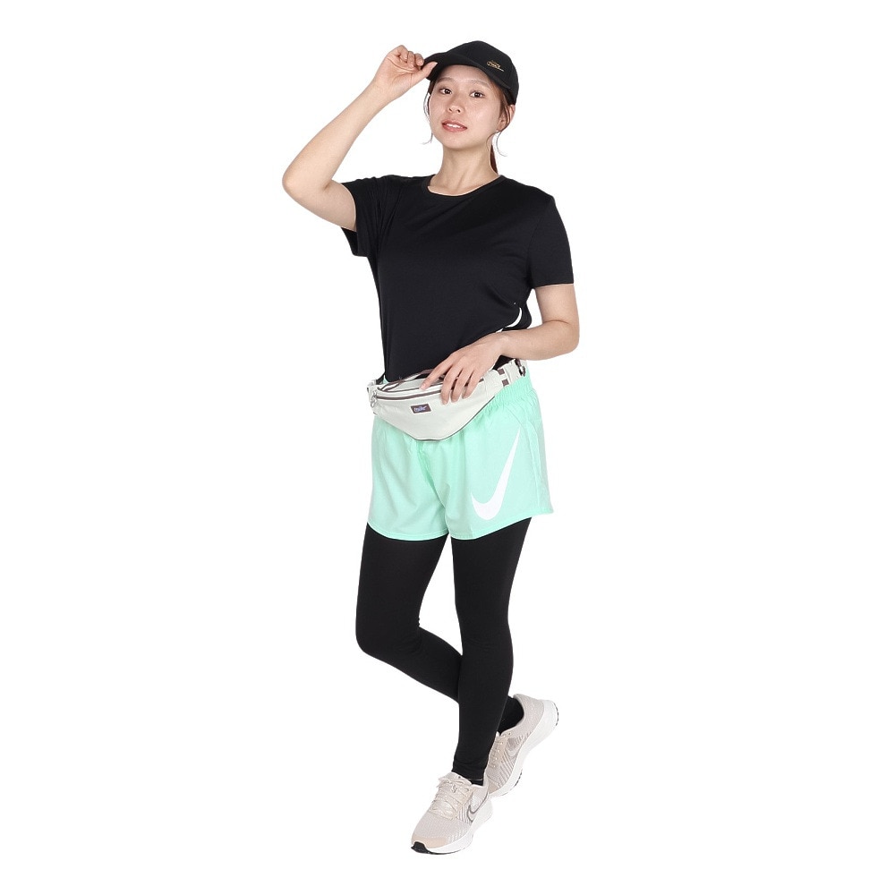 ナイキ（NIKE）（レディース）ワン スウッシュ ドライフィット ミッドライズ ランニングショートパンツ HV2617-353