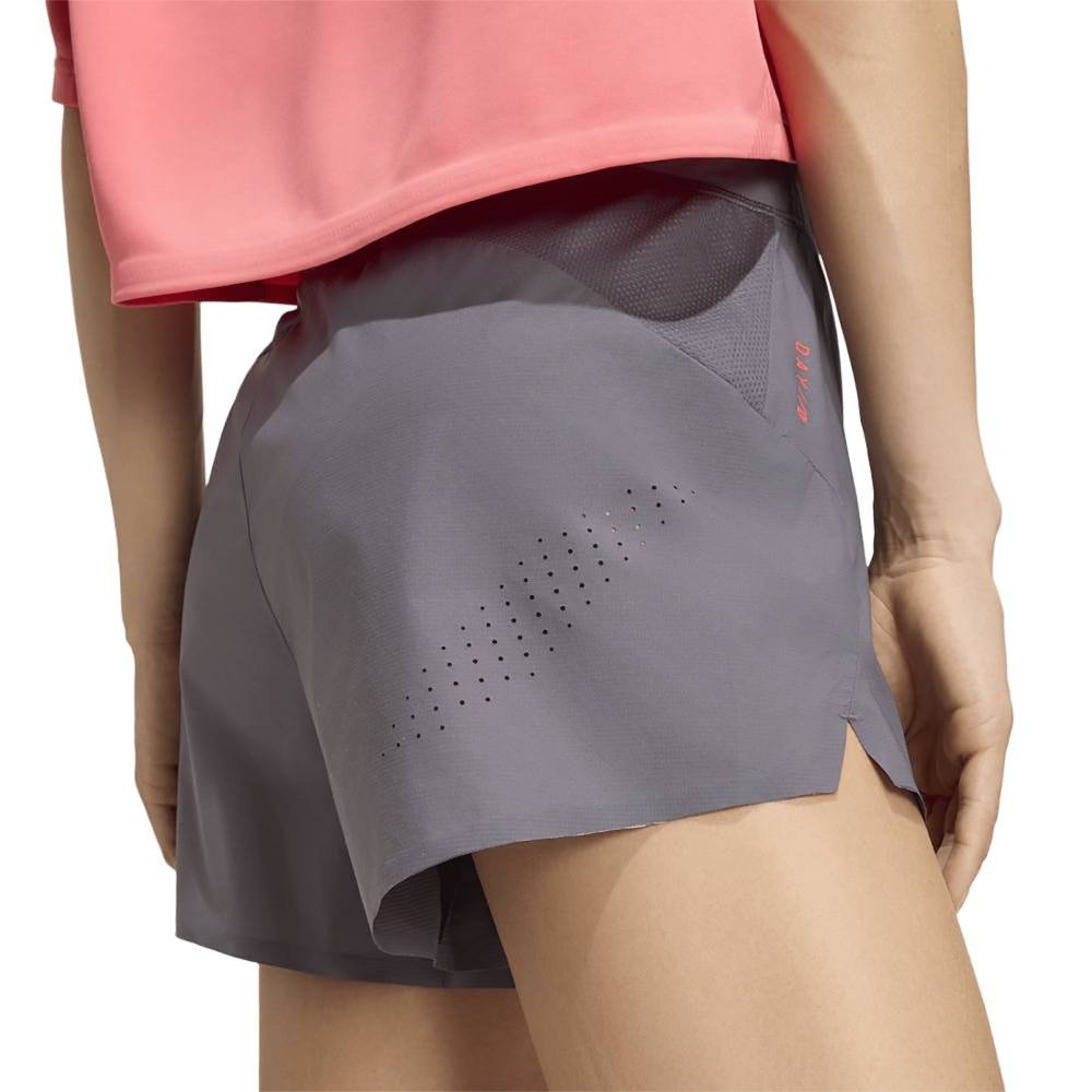 アディダス（adidas）（レディース）DAY O ランニングショーツ MGV77