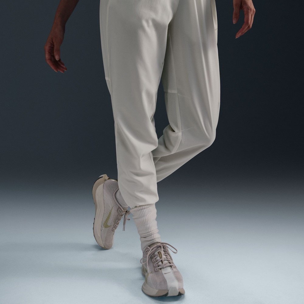 ナイキ（NIKE）（レディース）ドライフット ランニングパンツ HQ3247-110