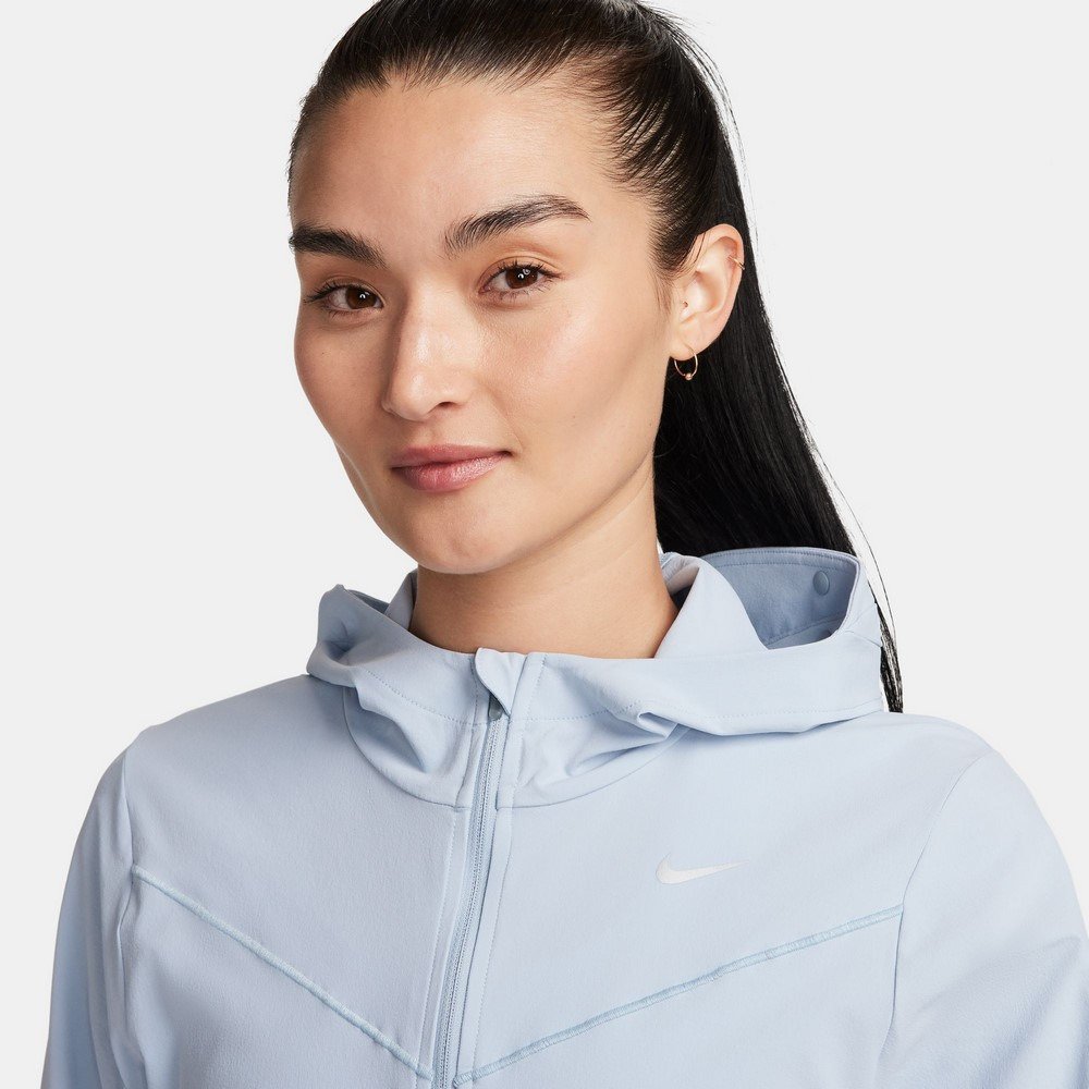 ナイキ（NIKE）（レディース）スウィフト UV フーディ ジャケット FB7481-440
